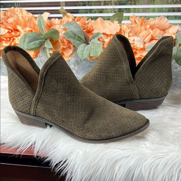 Lucky Brand Baley Bootie Size 10 - Picture 1 of 9